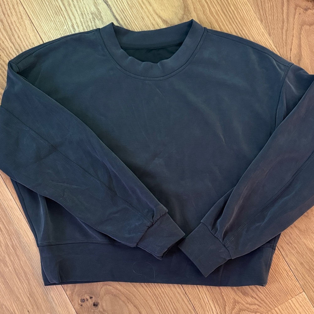Lululemon Greyish Black Crew Neck Sweatshirt